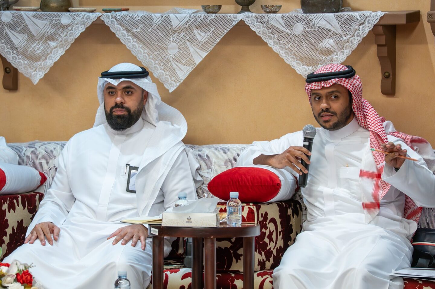 وائل طيب يحاور ضيوف المجلس الإعلامي للجنة الإعلام والتسويق بغرفة مكة